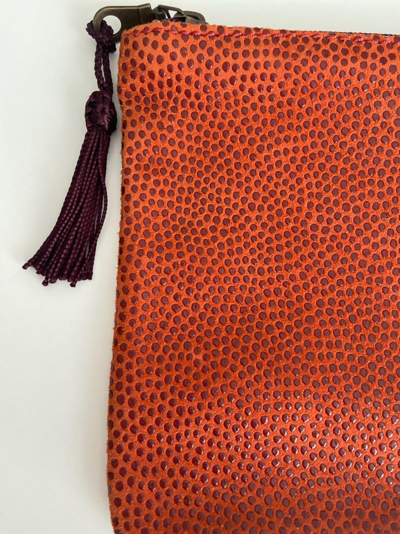 sac-cuir-pochette-marrakech-maroc-choufchouf-rangements-maquillage-fermeture-pompon-trousse-artisanat-couleur-cadeau