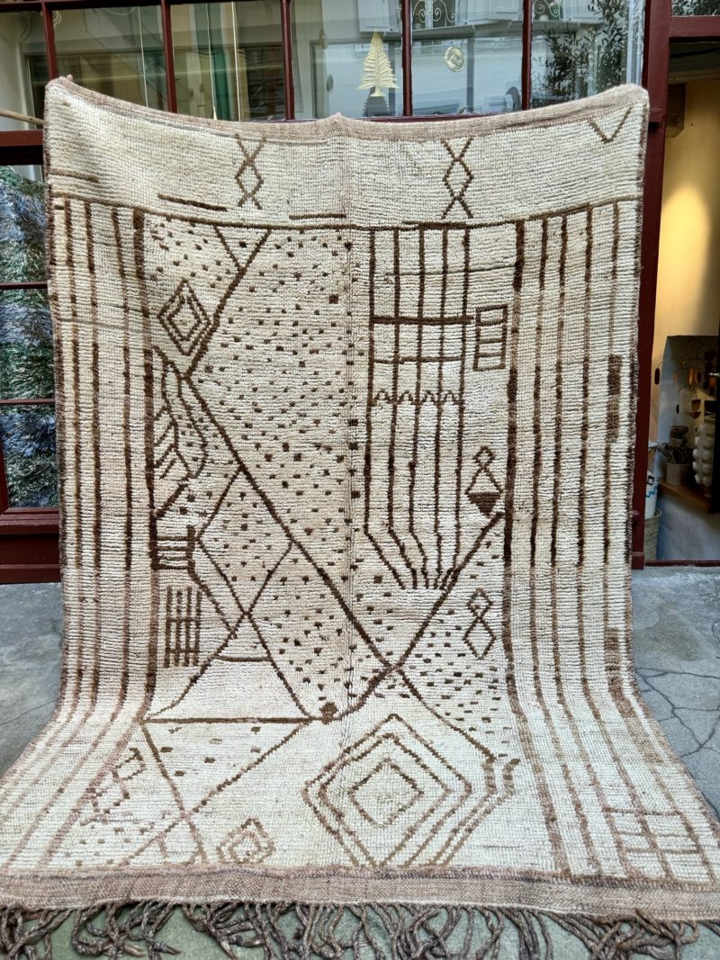 mrirt-azilal-zanafi-boucherouit-vintage-Tapis-tapis berbères-beni ouarian-maroc-marrakech-atlas-femme-noué-tissé-laine-rose-bleu-fluo-orange-jaune-couloir-kilim-noir-blanc-Lmahfour-boucherouit-marmoucha-boujaad-mrirt